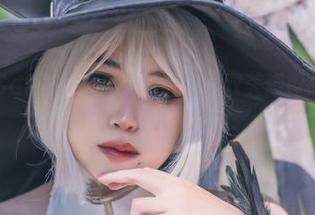 Hatori Sama的写真分享：被这双美脚撩得不要不要的，心里小鹿乱撞。